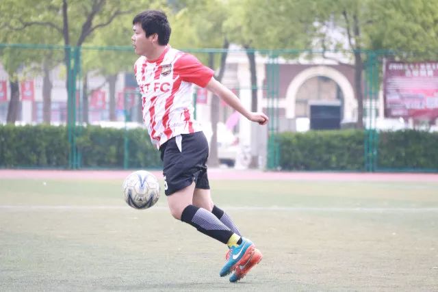 马卡：安帅给维尼修斯多放几天假 他去美国看NFL